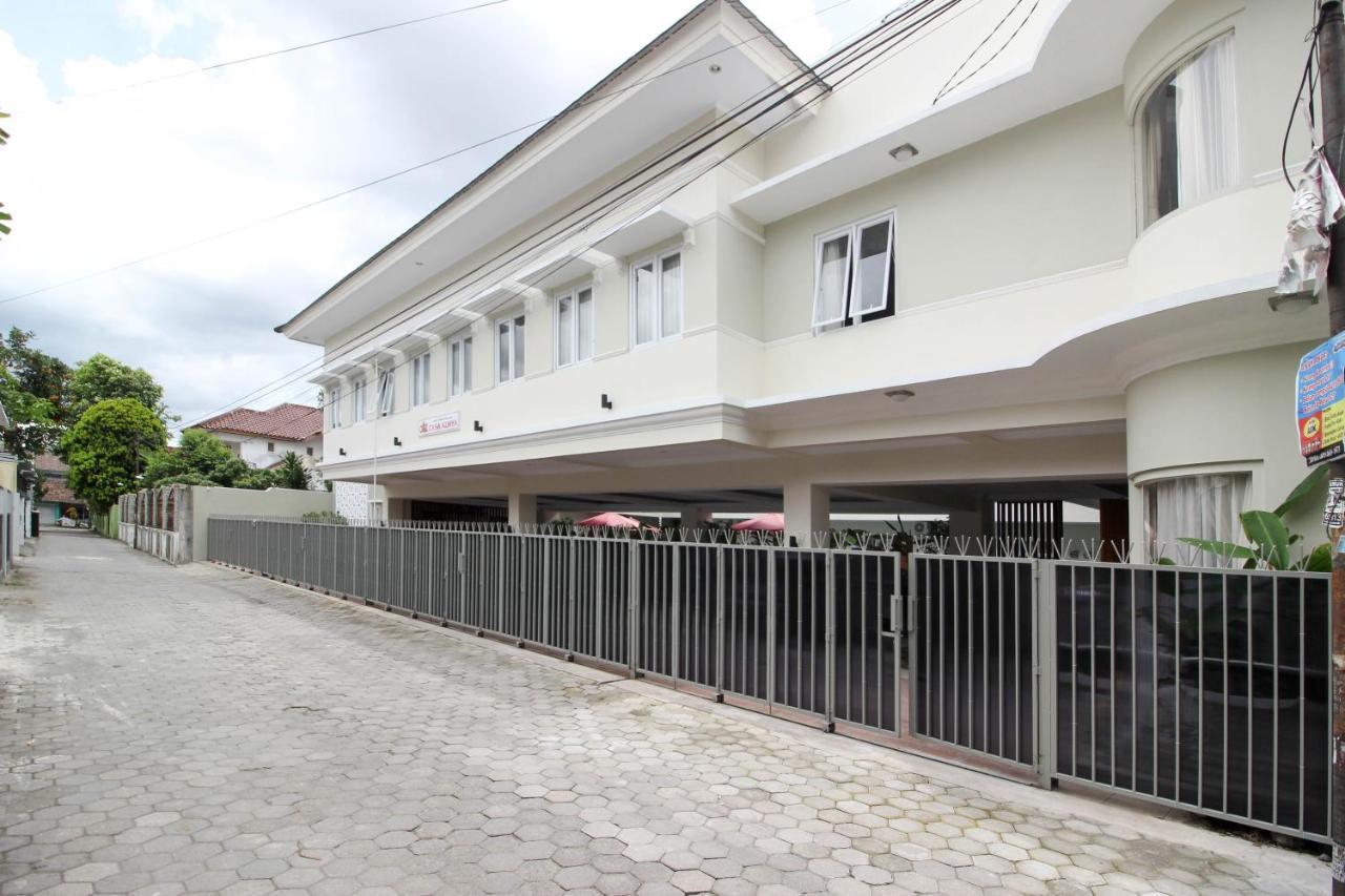 Reddoorz Syariah Plus @ Jakal Bawah 3 Kejayan Ngoại thất bức ảnh