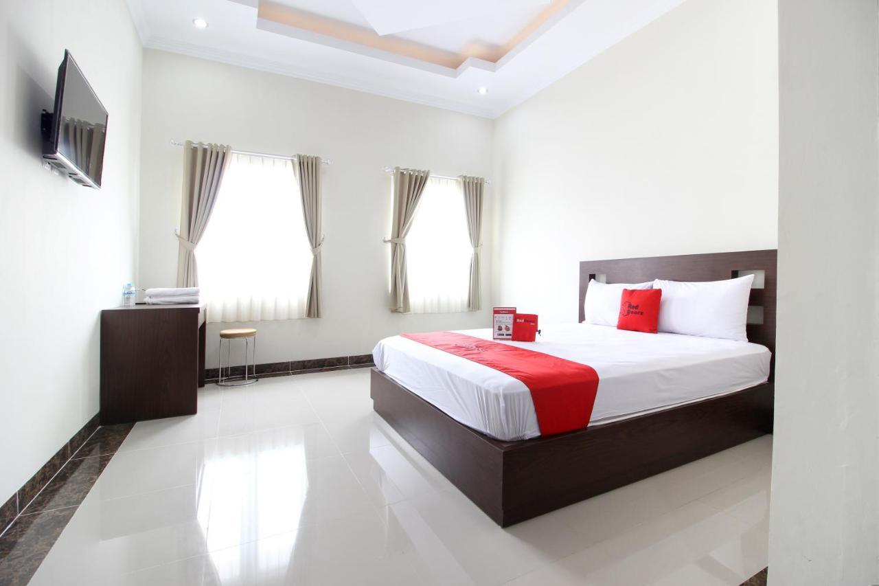 Reddoorz Syariah Plus @ Jakal Bawah 3 Kejayan Ngoại thất bức ảnh