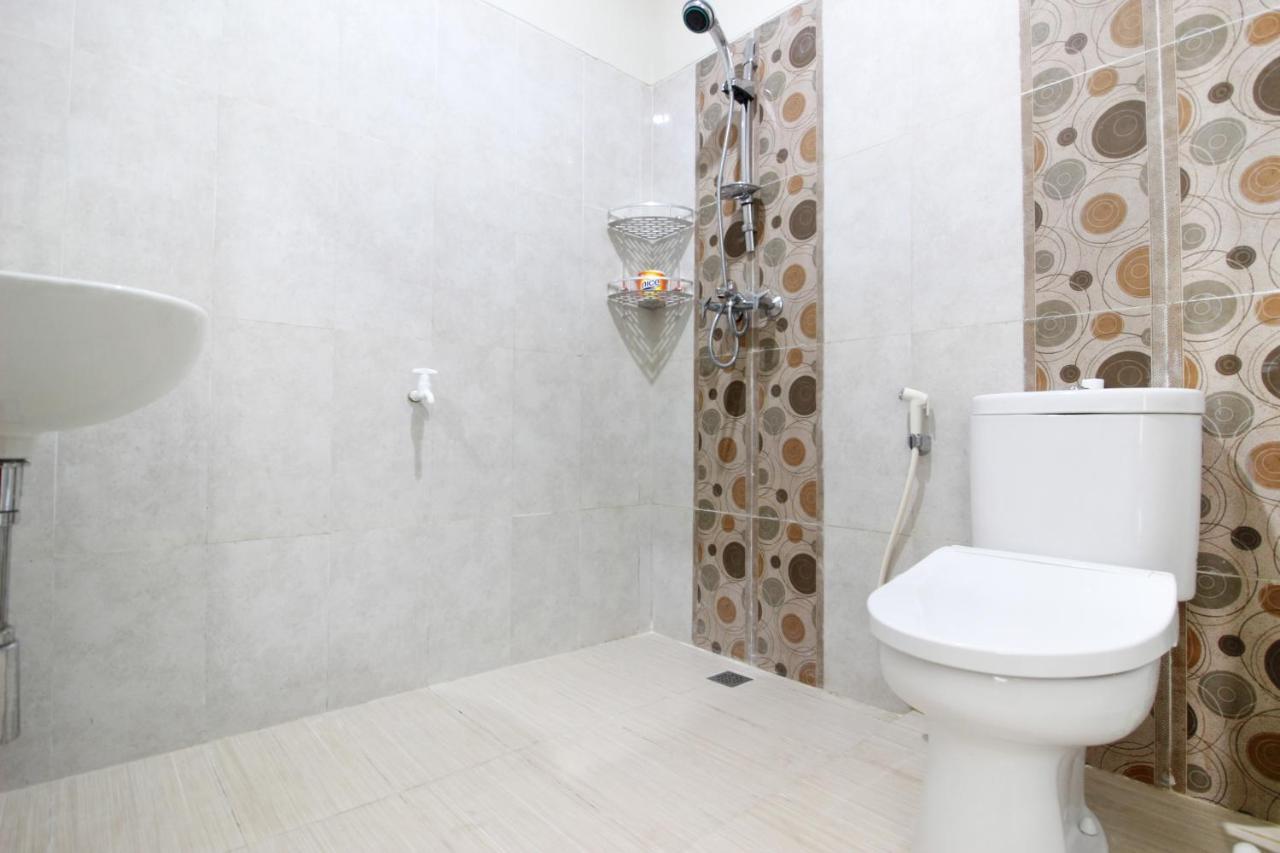 Reddoorz Syariah Plus @ Jakal Bawah 3 Kejayan Ngoại thất bức ảnh
