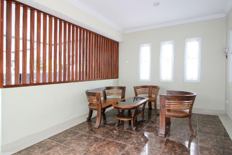 Reddoorz Syariah Plus @ Jakal Bawah 3 Kejayan Ngoại thất bức ảnh